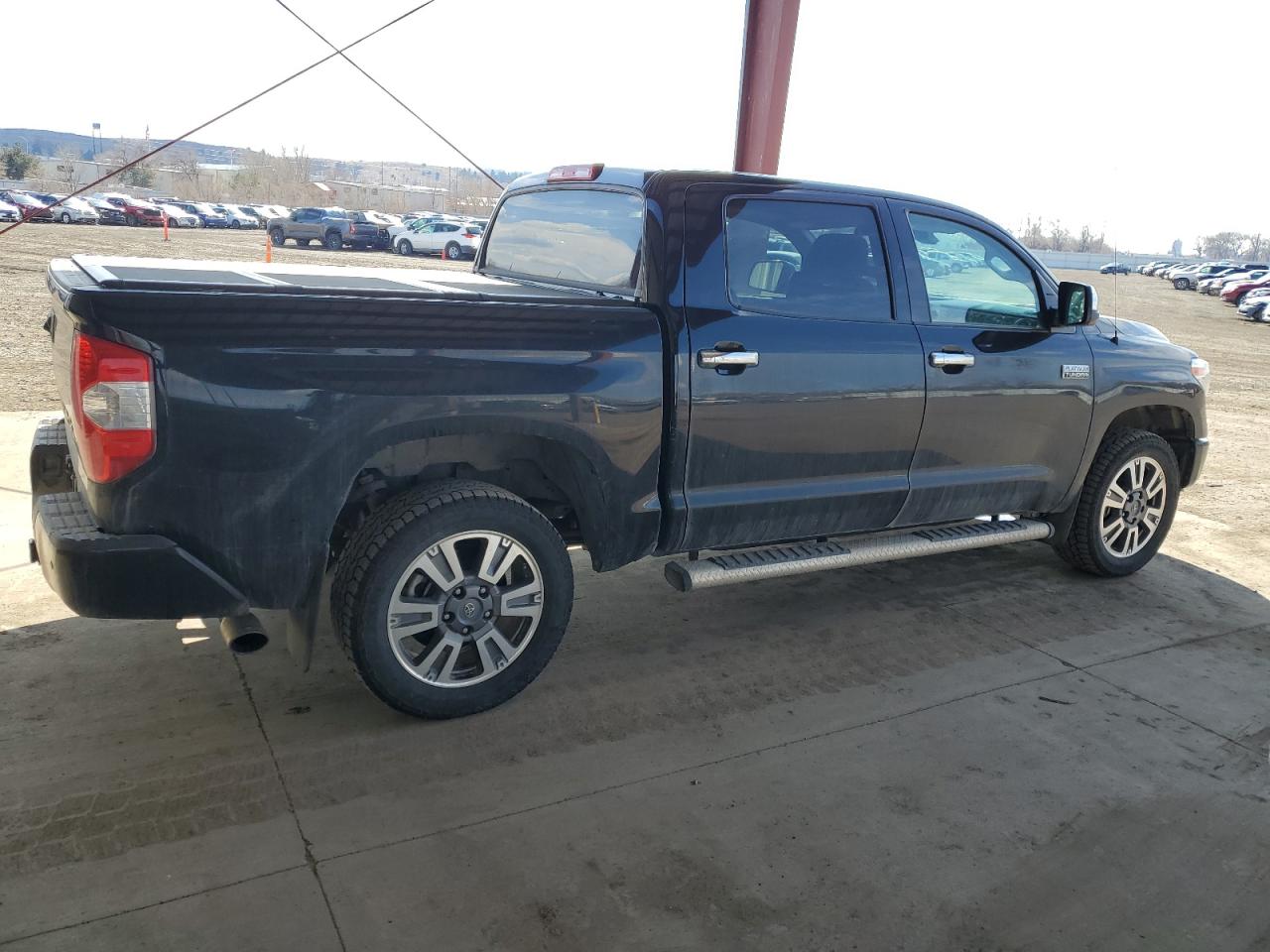 Photo 2 VIN: 5TFAY5F15KX850694 - TOYOTA TUNDRA 