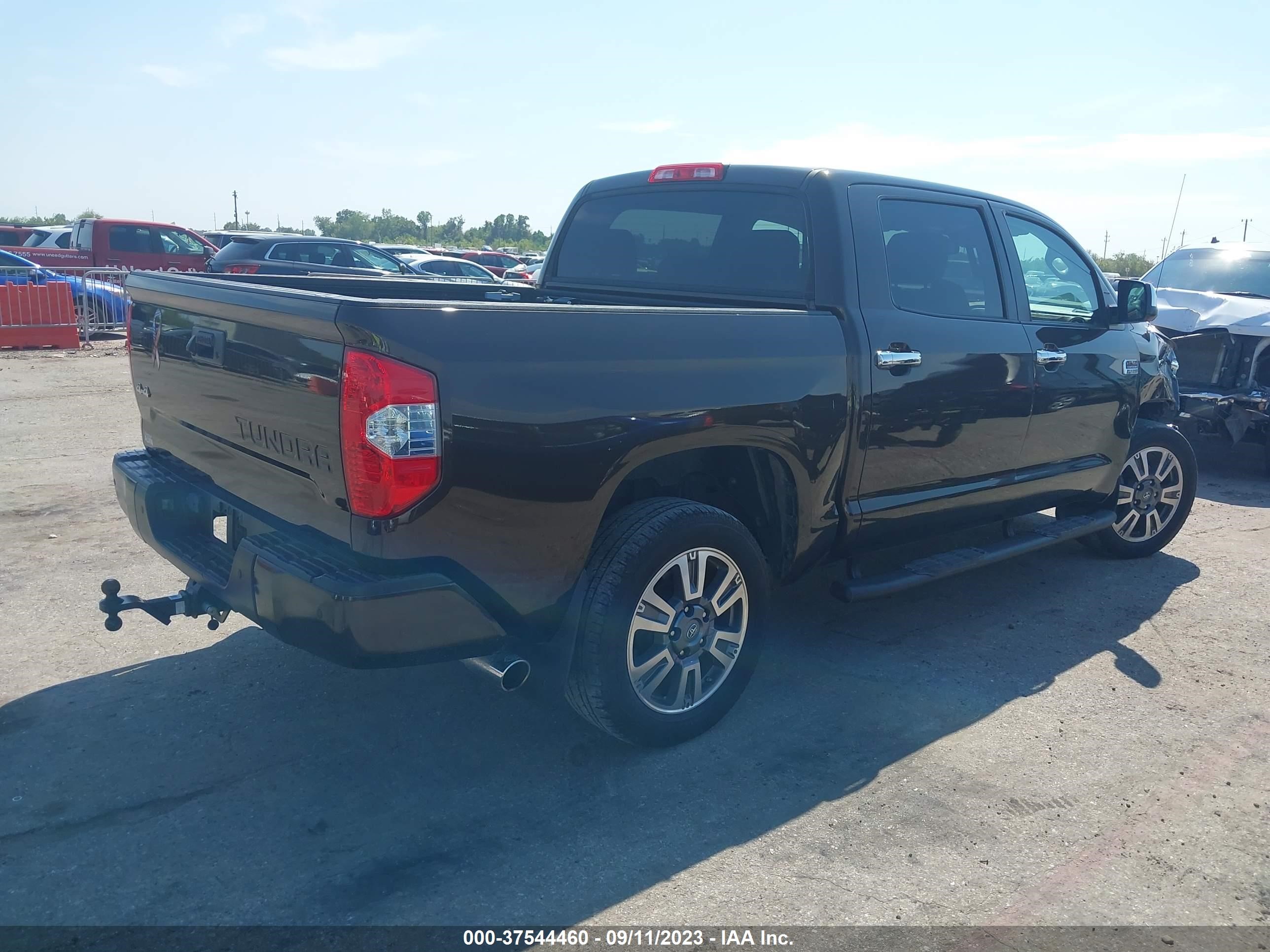 Photo 3 VIN: 5TFAY5F16KX846668 - TOYOTA TUNDRA 