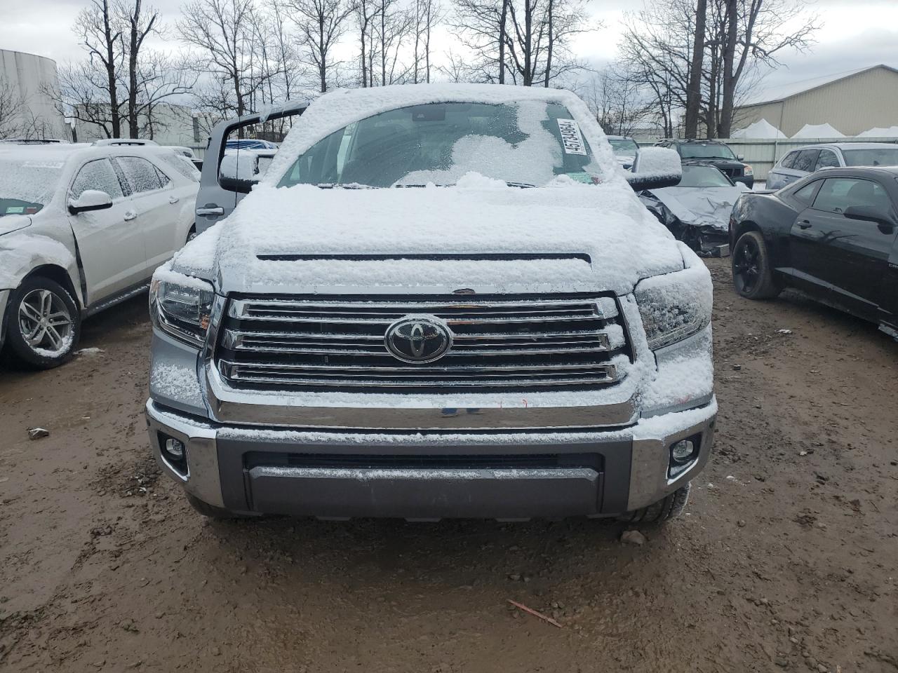 Photo 4 VIN: 5TFAY5F16KX848856 - TOYOTA TUNDRA 