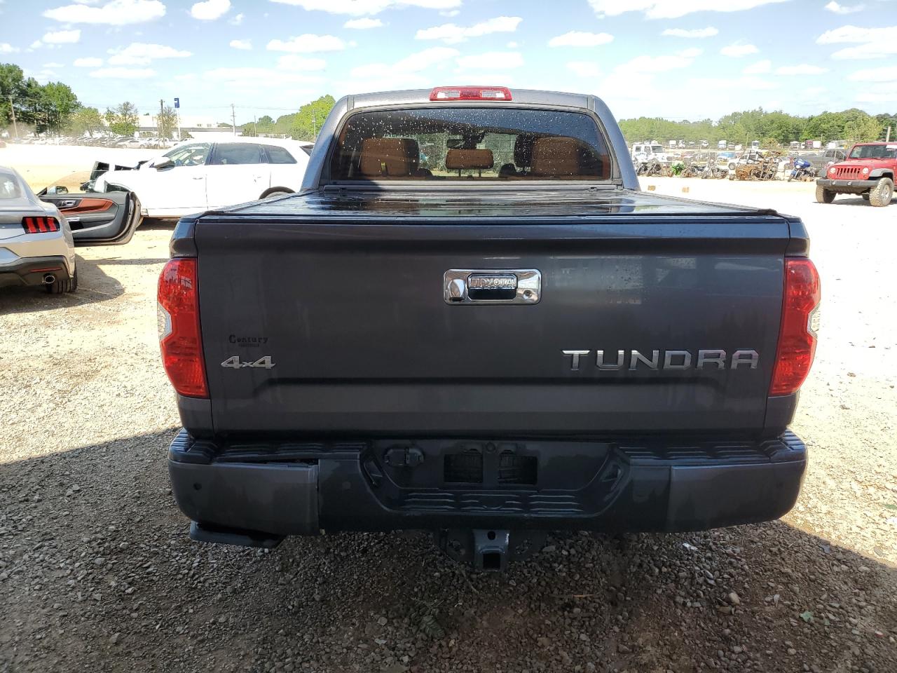 Photo 5 VIN: 5TFAY5F16KX849019 - TOYOTA TUNDRA 