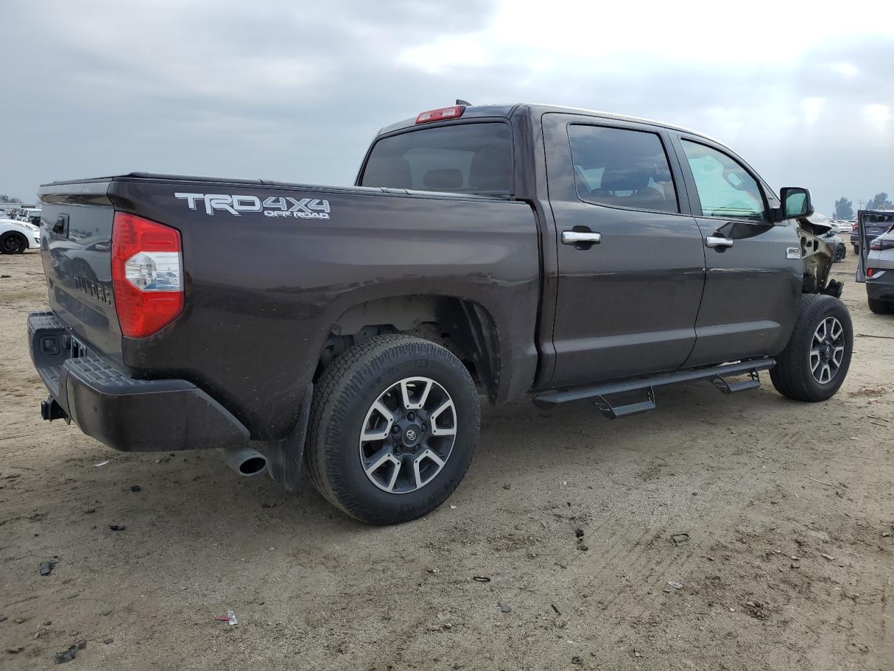 Photo 2 VIN: 5TFAY5F17LX873444 - TOYOTA TUNDRA 