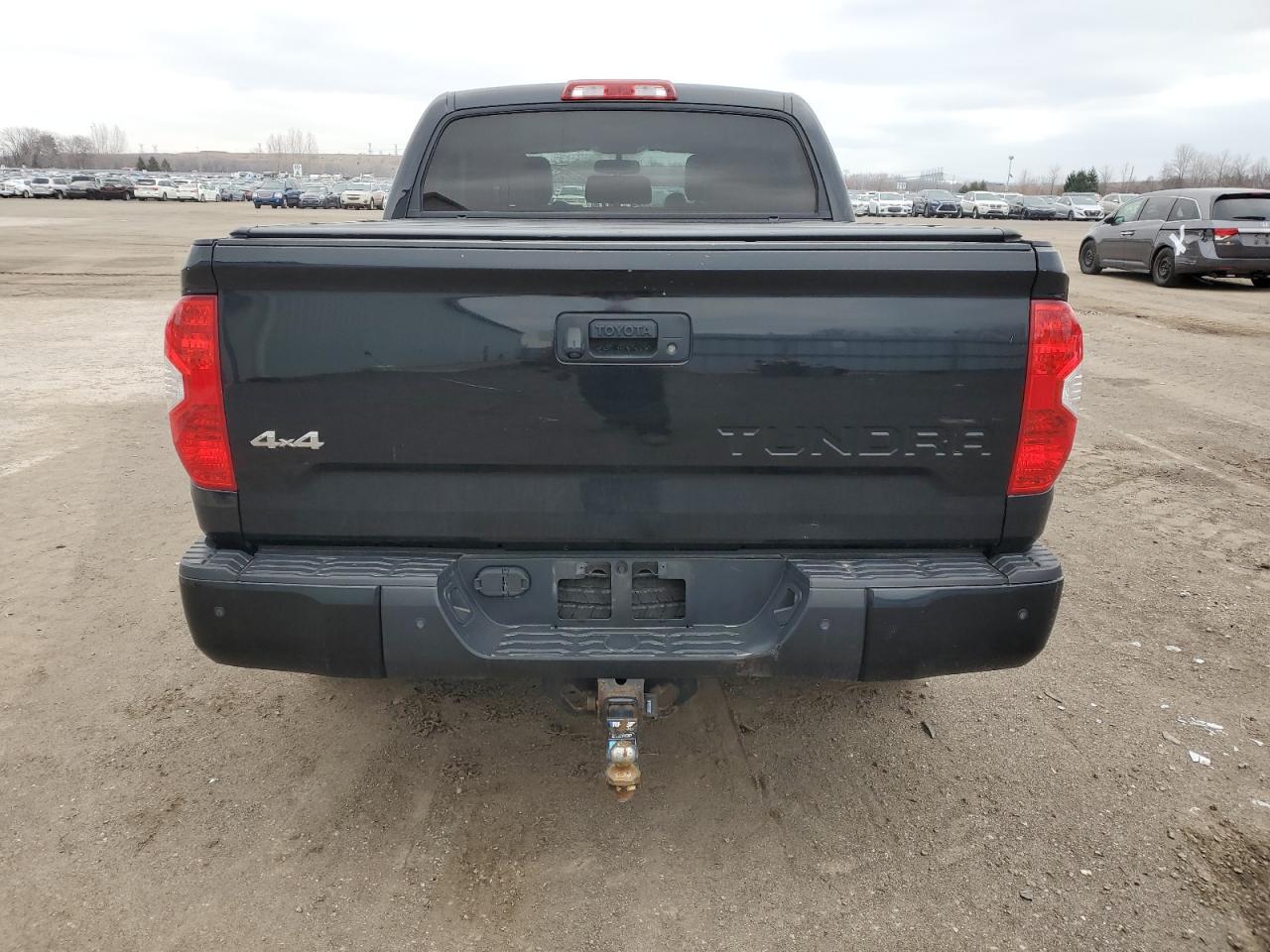 Photo 5 VIN: 5TFAY5F18HX587321 - TOYOTA TUNDRA 