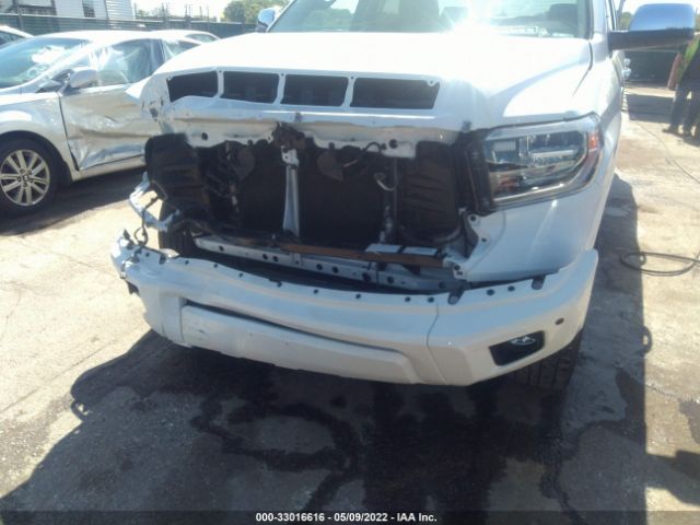 Photo 5 VIN: 5TFAY5F18JX704806 - TOYOTA TUNDRA 4WD 