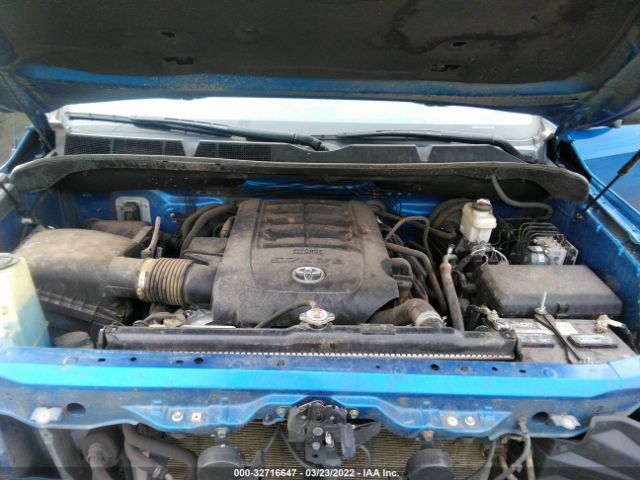 Photo 9 VIN: 5TFAY5F18JX719919 - TOYOTA TUNDRA 4WD 