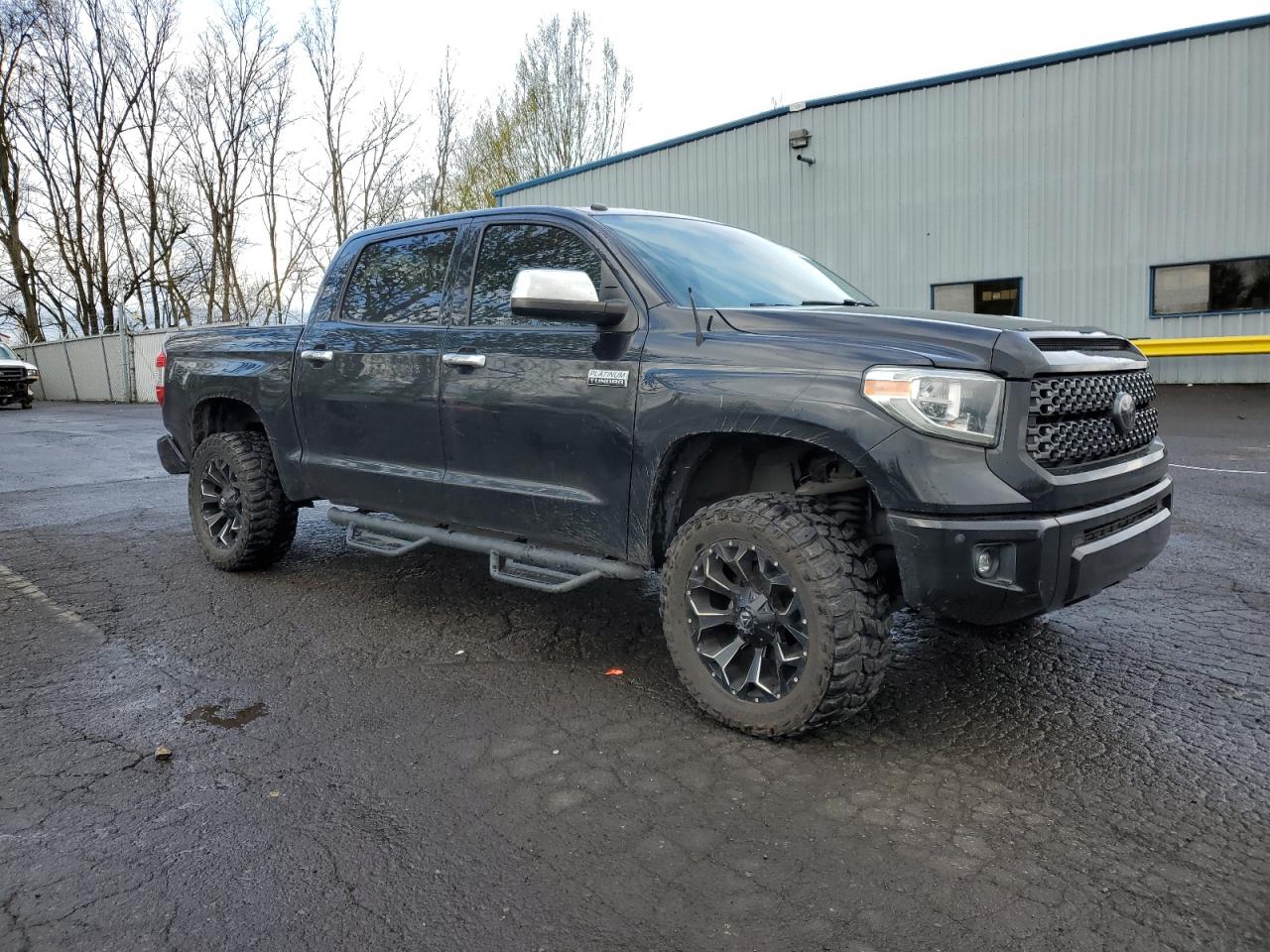 Photo 3 VIN: 5TFAY5F18JX749728 - TOYOTA TUNDRA 