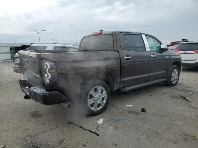 Photo 2 VIN: 5TFAY5F18LX896831 - TOYOTA TUNDRA CRE 