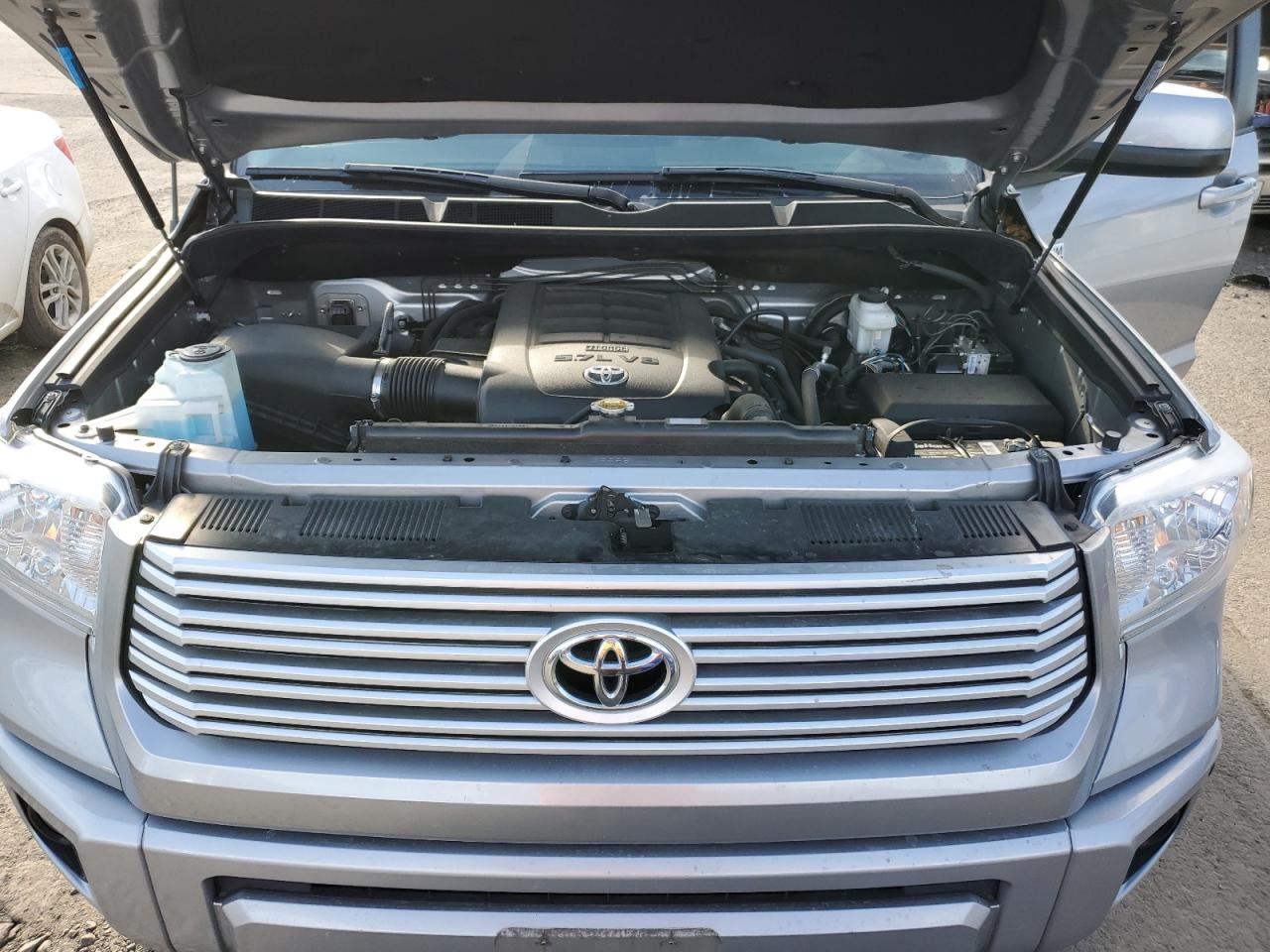 Photo 10 VIN: 5TFAY5F19GX524033 - TOYOTA TUNDRA 