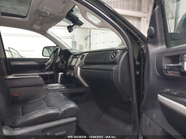 Photo 4 VIN: 5TFAY5F19JX752198 - TOYOTA TUNDRA 