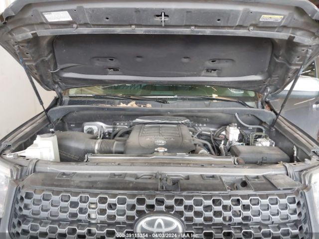 Photo 9 VIN: 5TFAY5F19LX871968 - TOYOTA TUNDRA 