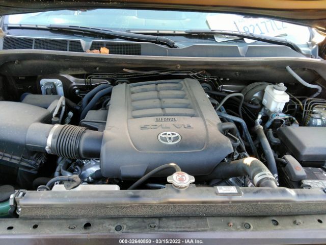 Photo 9 VIN: 5TFAY5F1XJX777062 - TOYOTA TUNDRA 4WD 