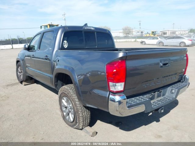 Photo 2 VIN: 5TFAZ5CN0HX027958 - TOYOTA TACOMA 