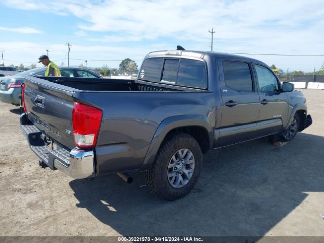 Photo 3 VIN: 5TFAZ5CN0HX027958 - TOYOTA TACOMA 