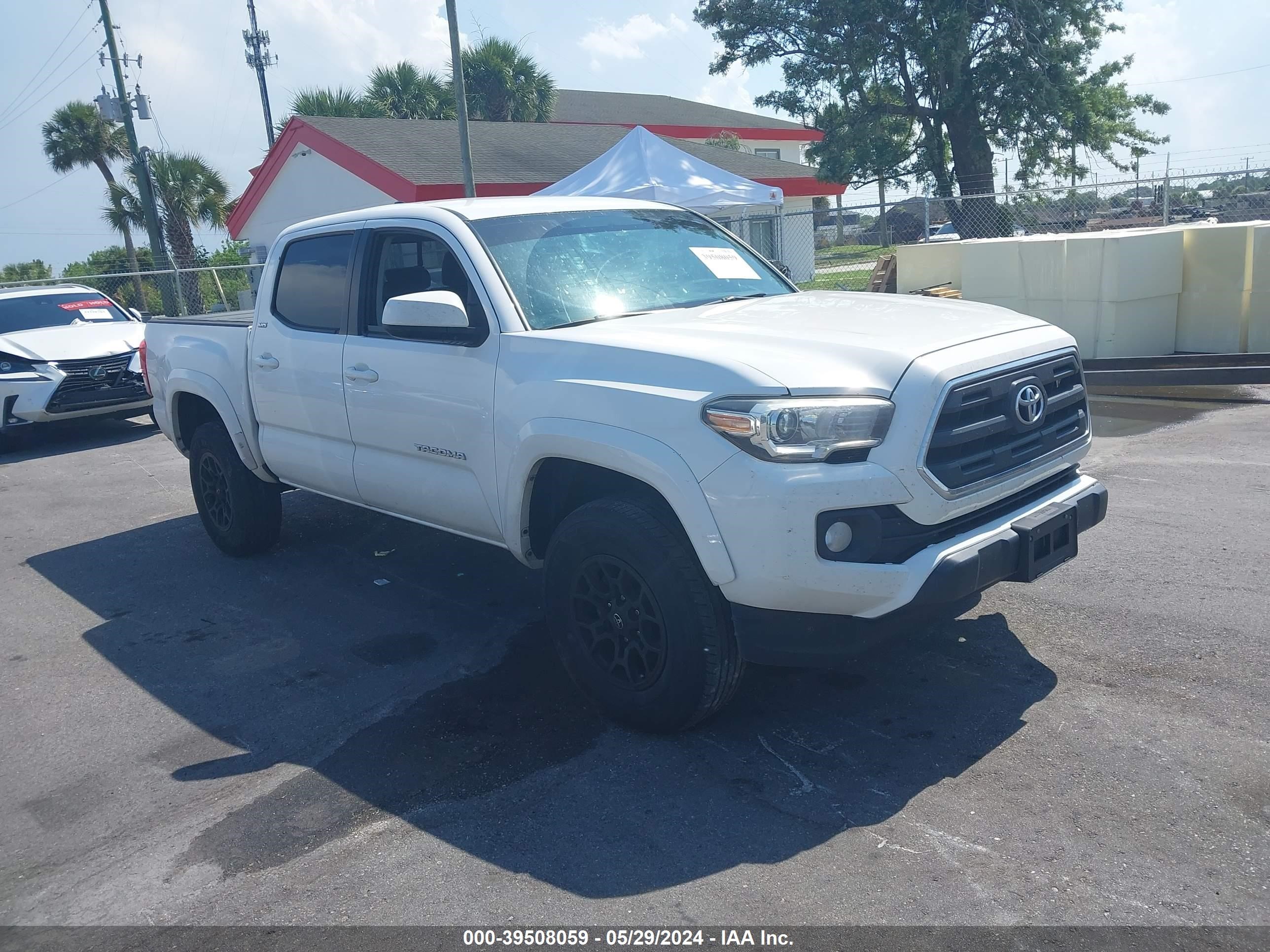 Photo 0 VIN: 5TFAZ5CN0HX043982 - TOYOTA TACOMA 