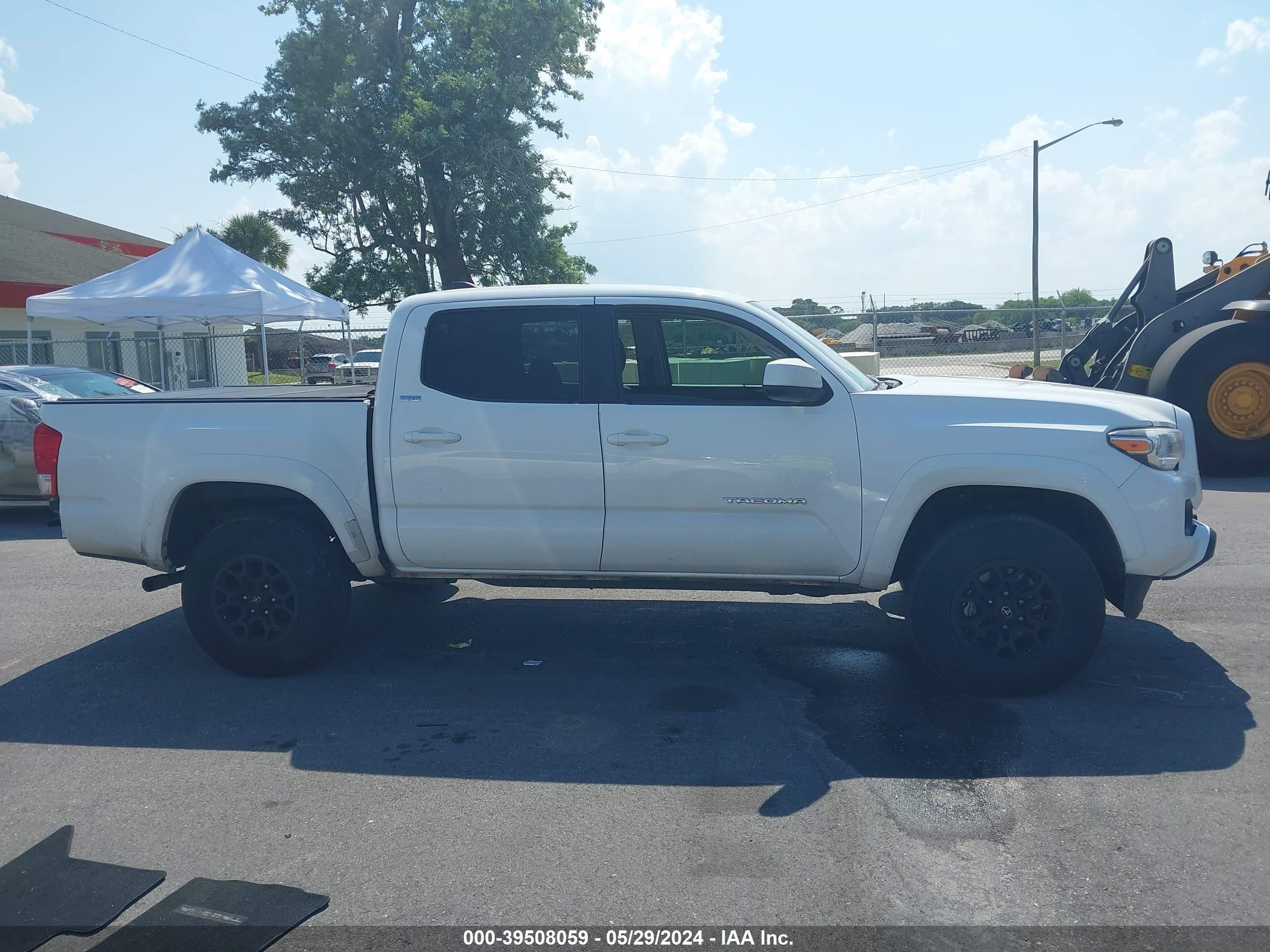 Photo 12 VIN: 5TFAZ5CN0HX043982 - TOYOTA TACOMA 