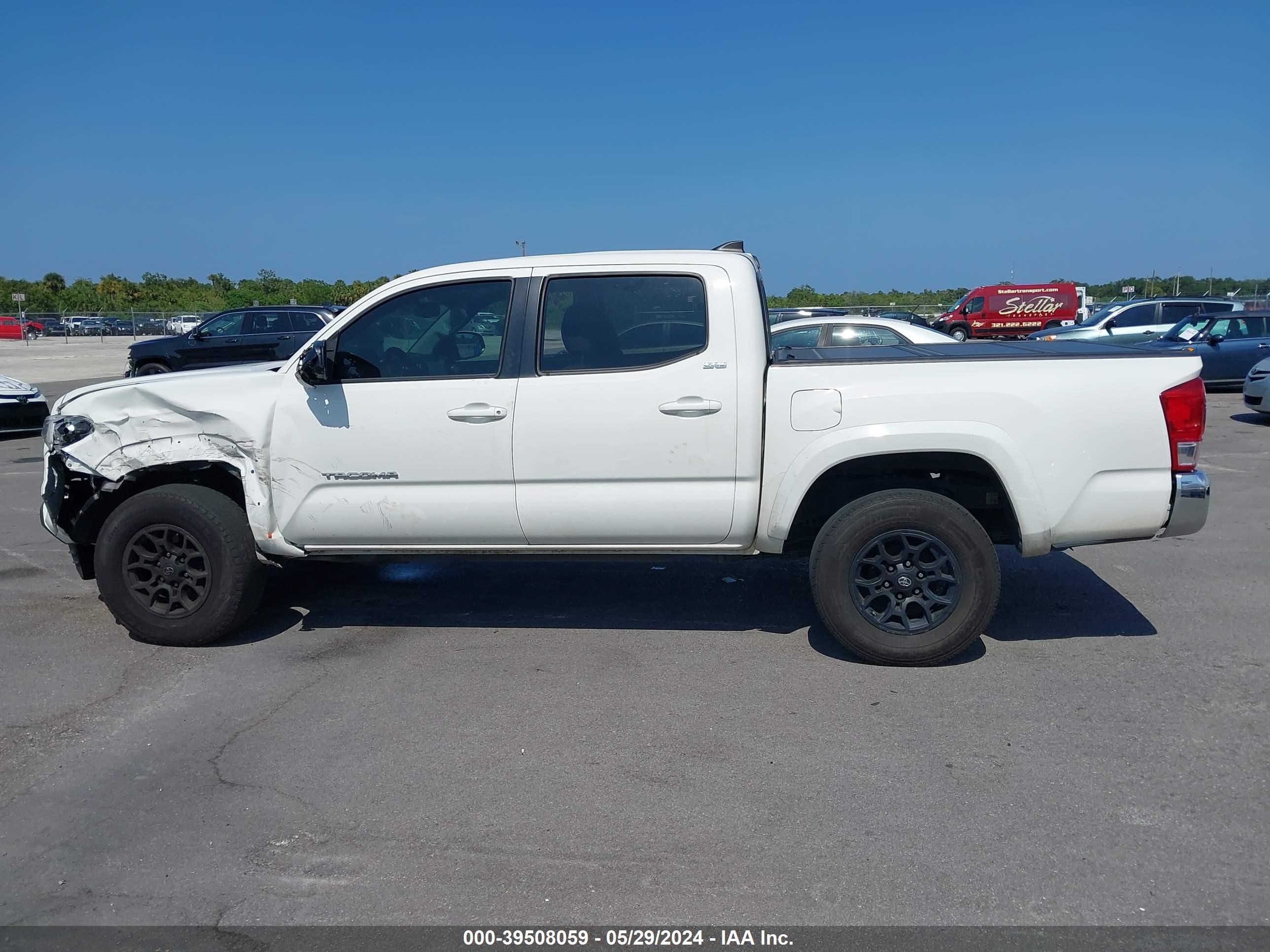 Photo 13 VIN: 5TFAZ5CN0HX043982 - TOYOTA TACOMA 