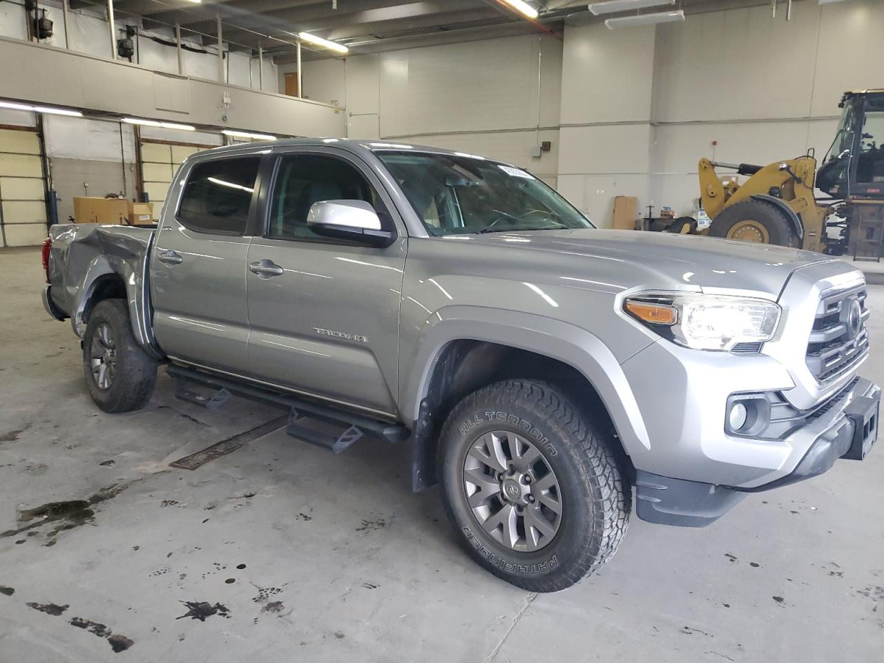 Photo 3 VIN: 5TFAZ5CN0KX078500 - TOYOTA TACOMA 