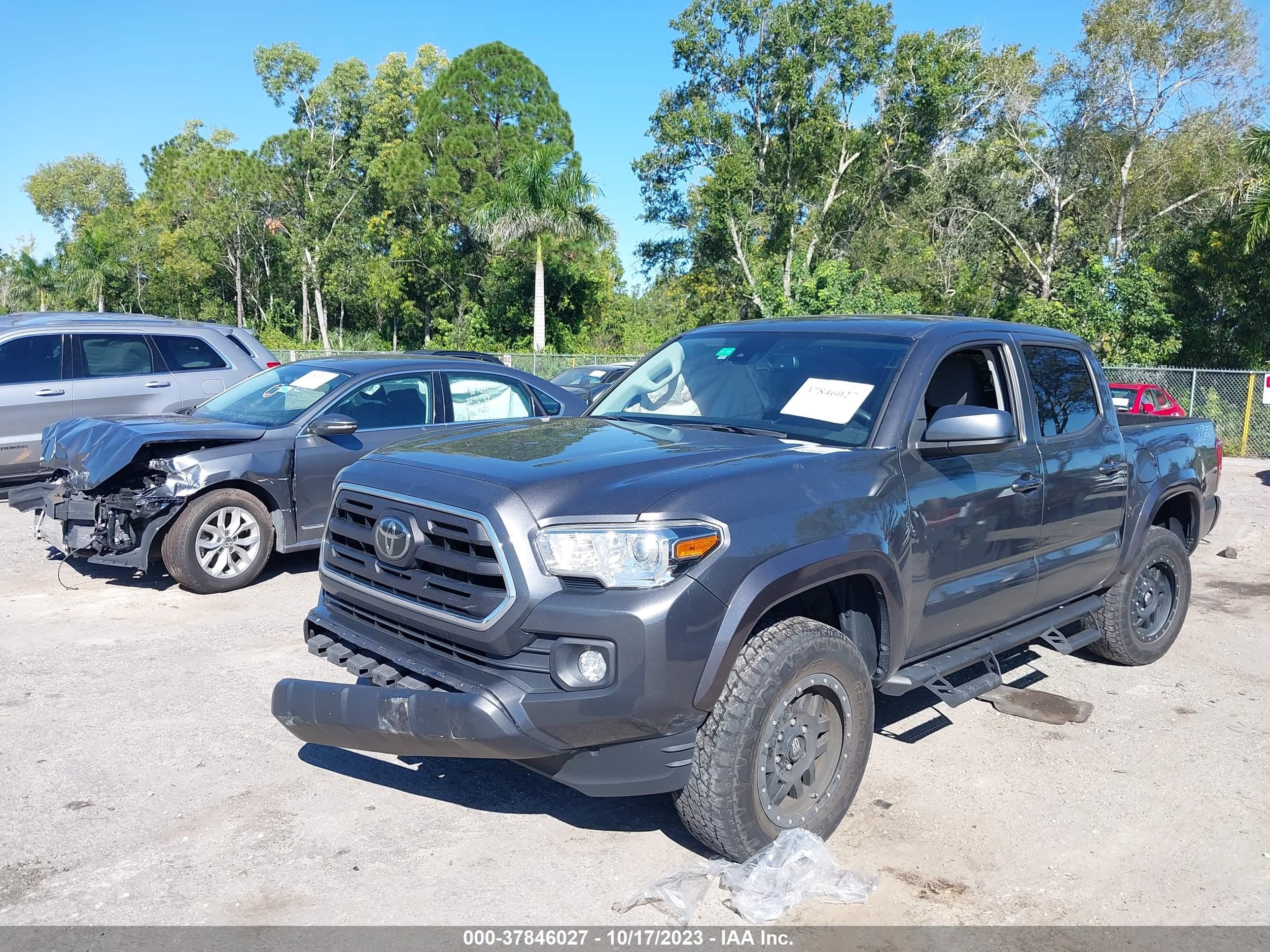 Photo 1 VIN: 5TFAZ5CN0KX079369 - TOYOTA TACOMA 