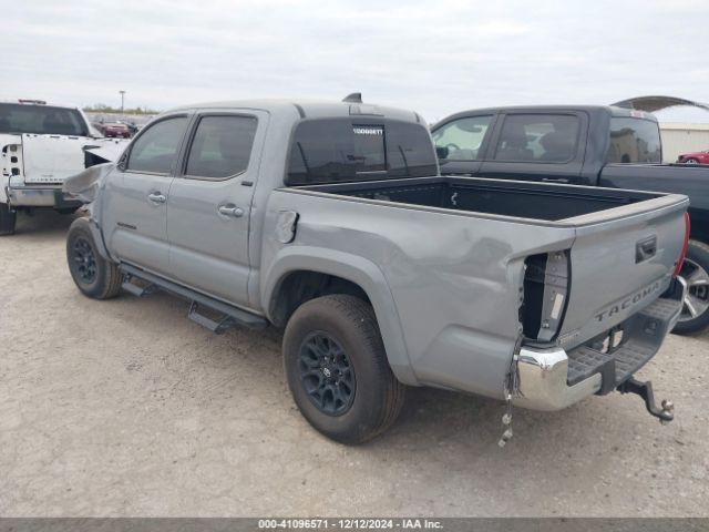 Photo 2 VIN: 5TFAZ5CN0MX107447 - TOYOTA TACOMA 