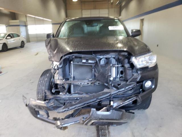 Photo 4 VIN: 5TFAZ5CN0MX111174 - TOYOTA TACOMA DOU 