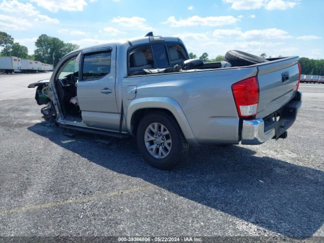 Photo 2 VIN: 5TFAZ5CN1GX020600 - TOYOTA TACOMA 