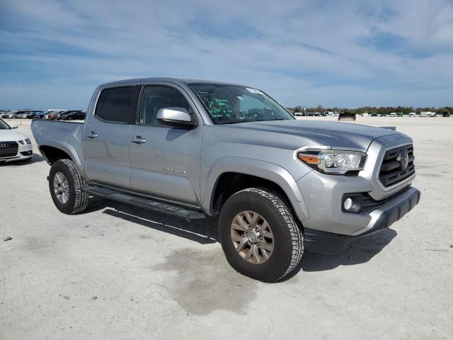 Photo 3 VIN: 5TFAZ5CN1JX064071 - TOYOTA TACOMA 