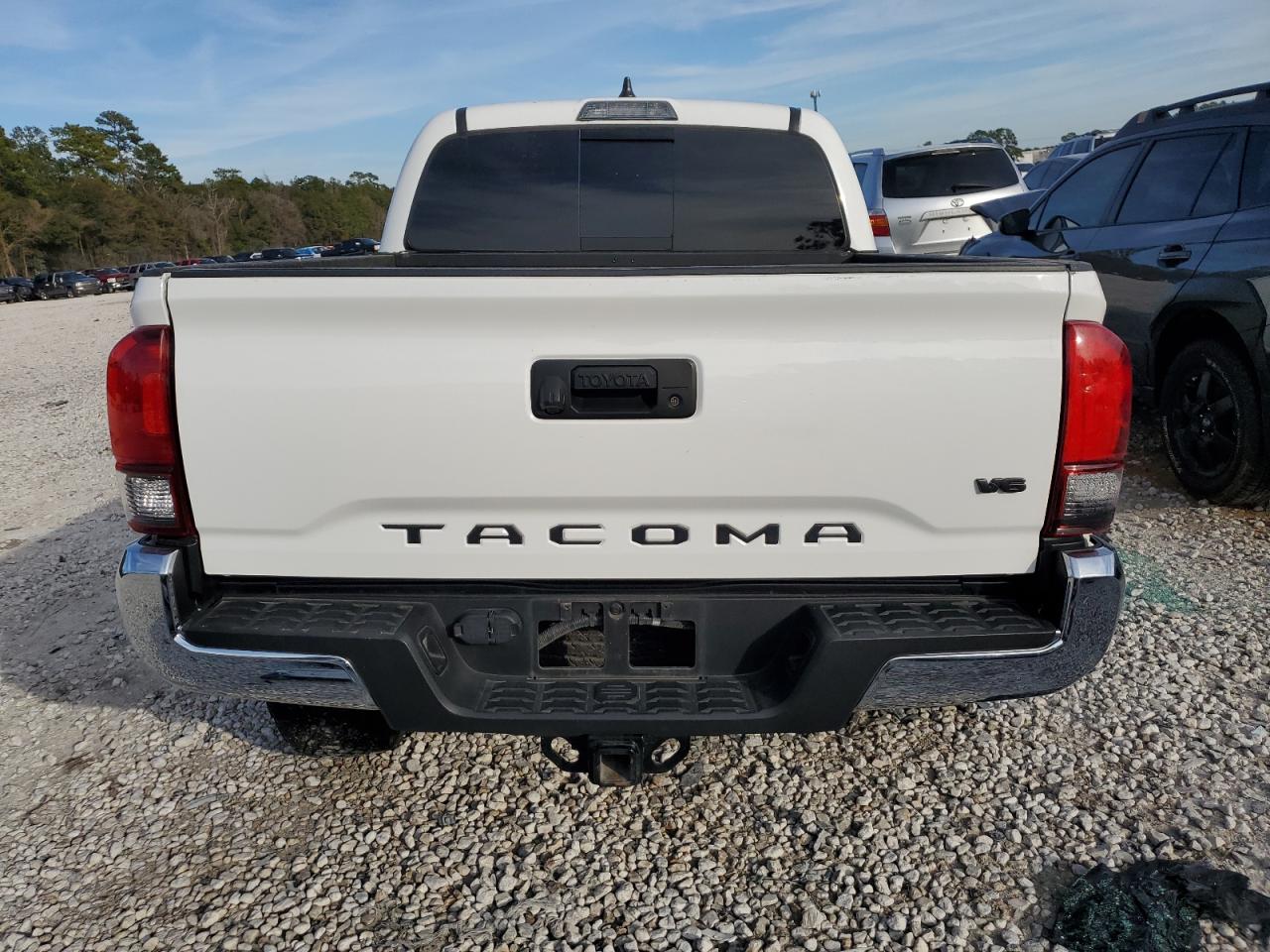 Photo 5 VIN: 5TFAZ5CN1MX109899 - TOYOTA TACOMA 