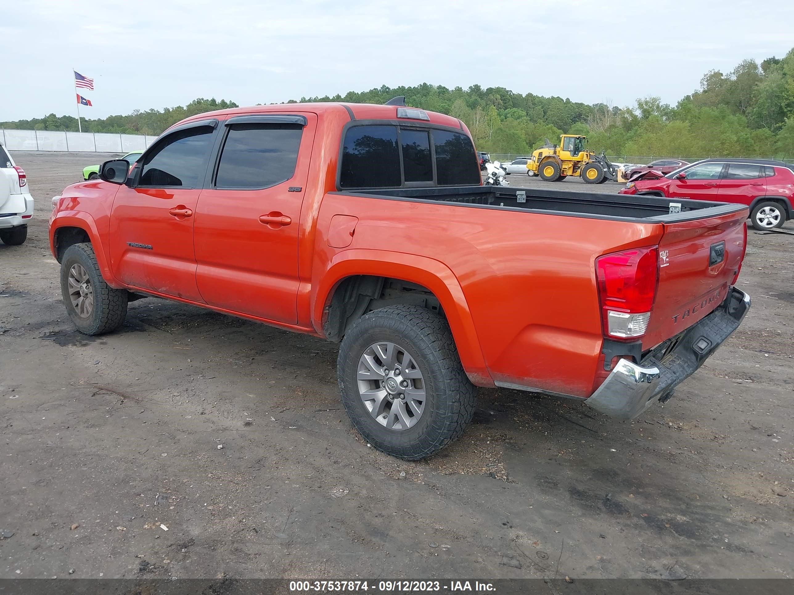 Photo 2 VIN: 5TFAZ5CN2GX019648 - TOYOTA TACOMA 