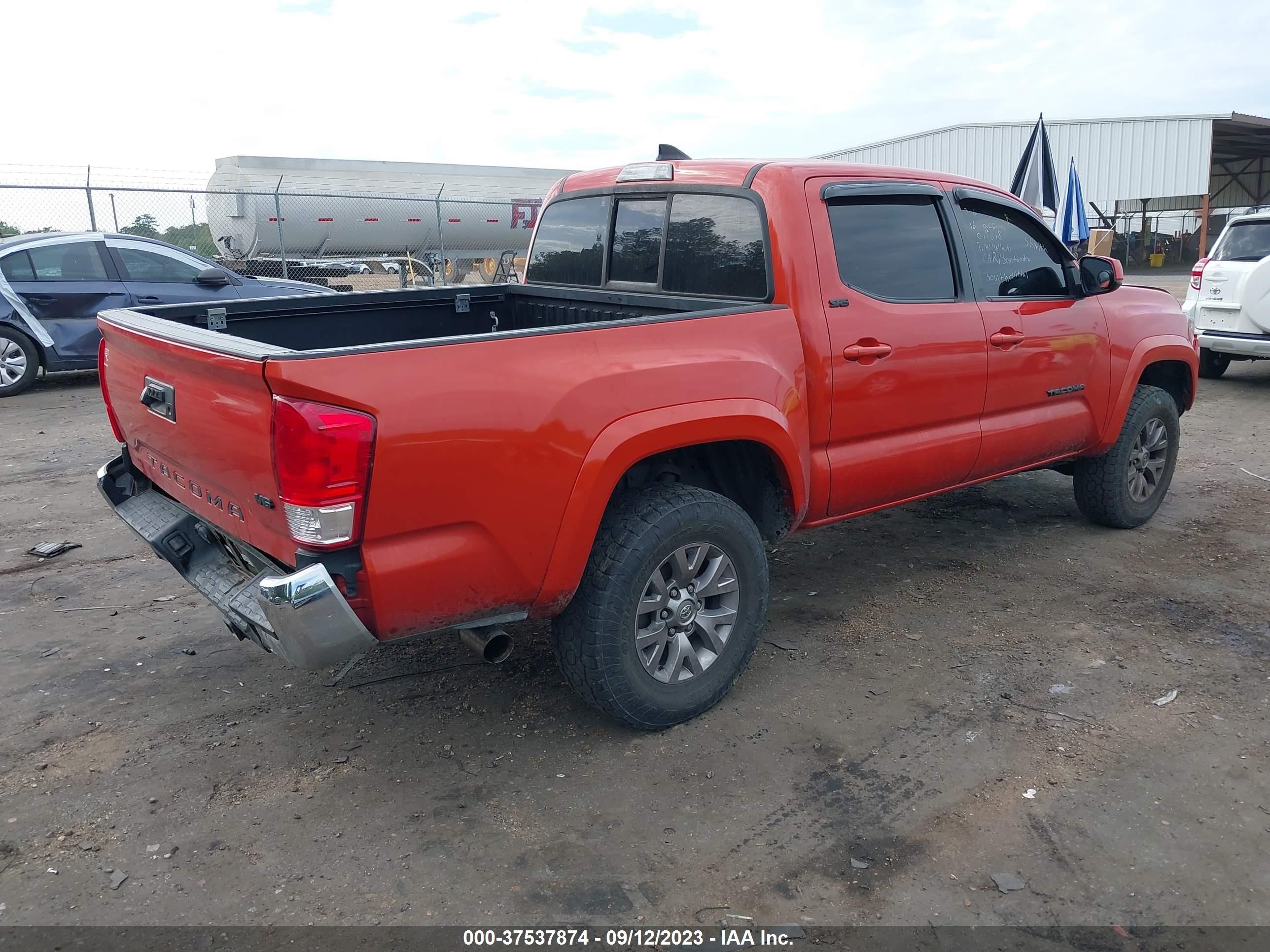 Photo 3 VIN: 5TFAZ5CN2GX019648 - TOYOTA TACOMA 