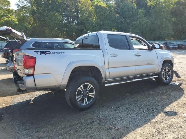 Photo 2 VIN: 5TFAZ5CN2HX024740 - TOYOTA TACOMA DOU 