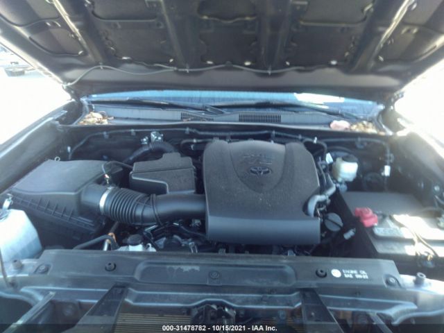 Photo 9 VIN: 5TFAZ5CN2JX070753 - TOYOTA TACOMA 