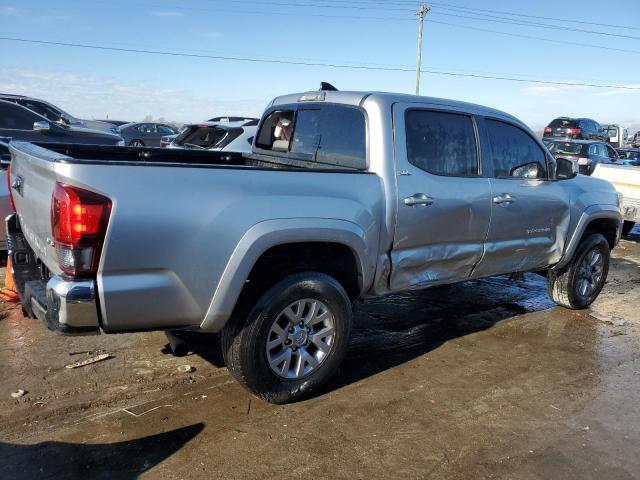 Photo 2 VIN: 5TFAZ5CN2KX077722 - TOYOTA TACOMA 