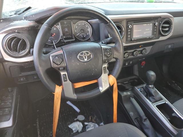 Photo 7 VIN: 5TFAZ5CN2KX077722 - TOYOTA TACOMA 