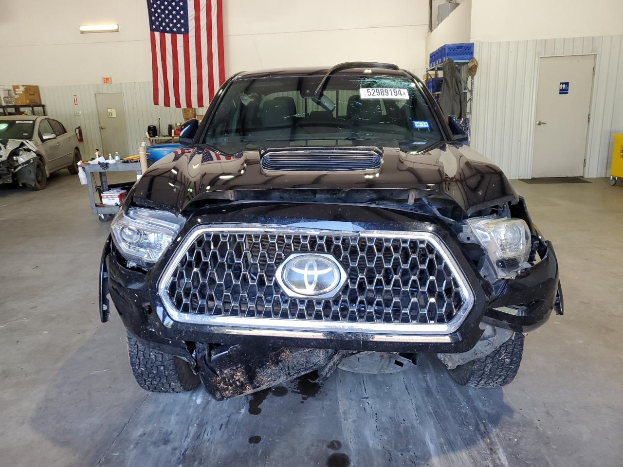 Photo 4 VIN: 5TFAZ5CN2KX082127 - TOYOTA TACOMA 