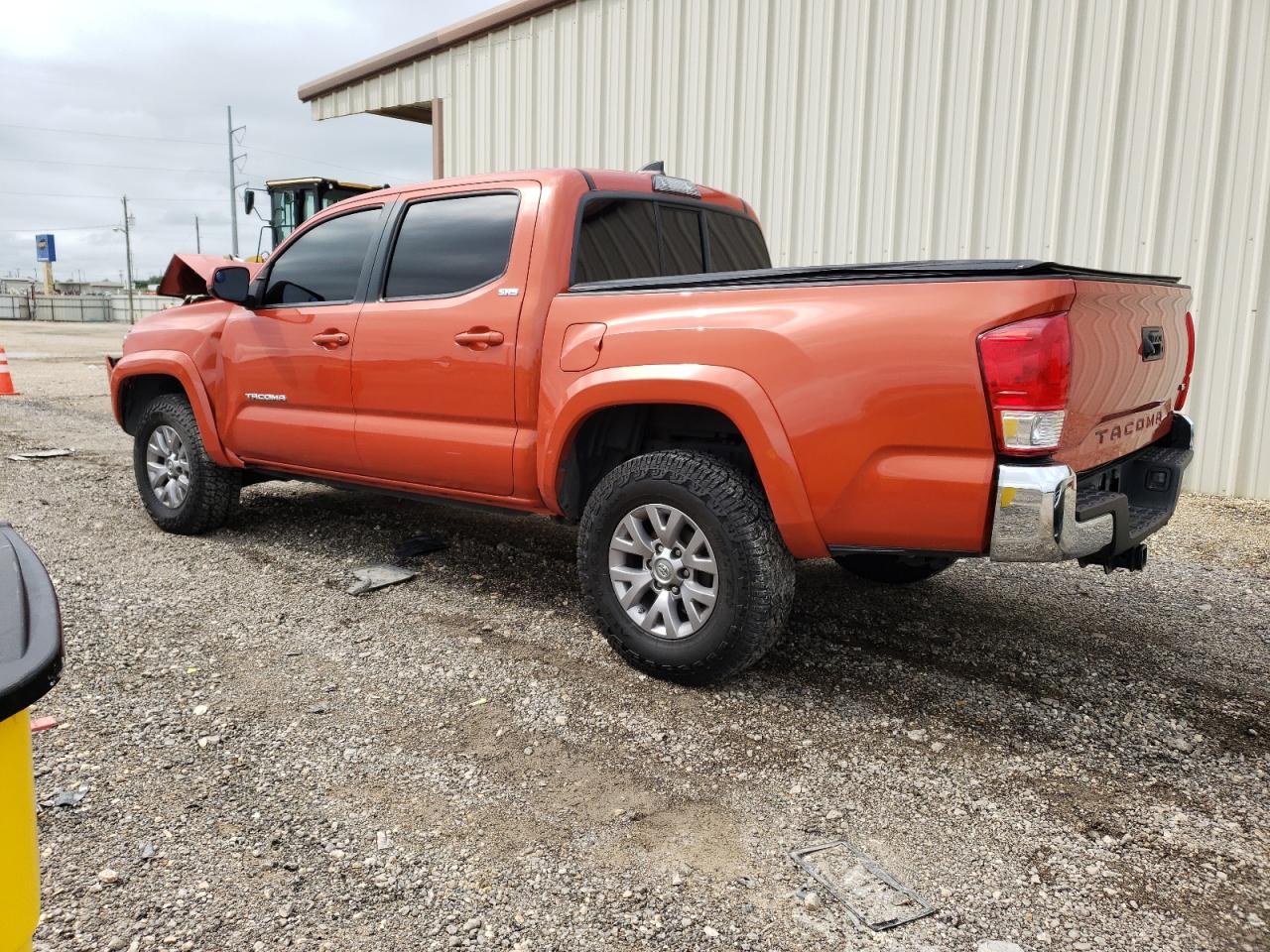 Photo 1 VIN: 5TFAZ5CN3HX050070 - TOYOTA TACOMA 