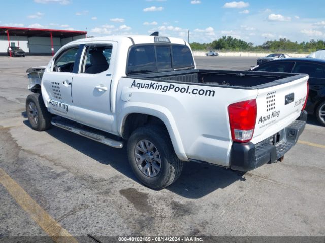 Photo 2 VIN: 5TFAZ5CN3HX050764 - TOYOTA TACOMA 