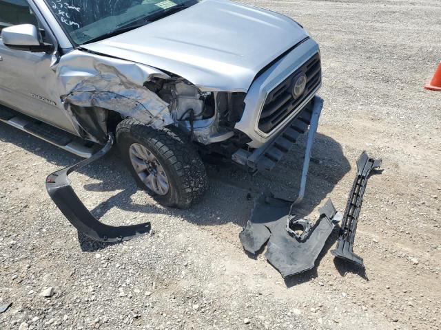 Photo 11 VIN: 5TFAZ5CN3JX055078 - TOYOTA TACOMA DOU 