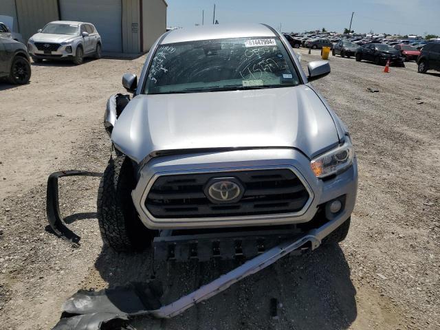 Photo 4 VIN: 5TFAZ5CN3JX055078 - TOYOTA TACOMA DOU 