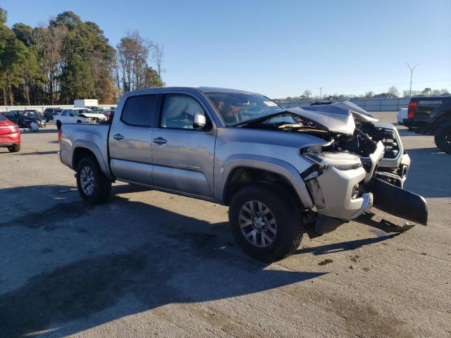 Photo 3 VIN: 5TFAZ5CN3JX057266 - TOYOTA TACOMA 