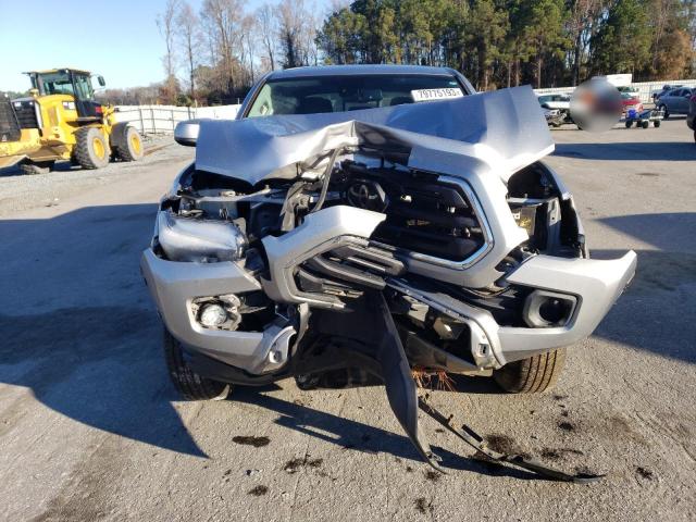 Photo 4 VIN: 5TFAZ5CN3JX057266 - TOYOTA TACOMA 