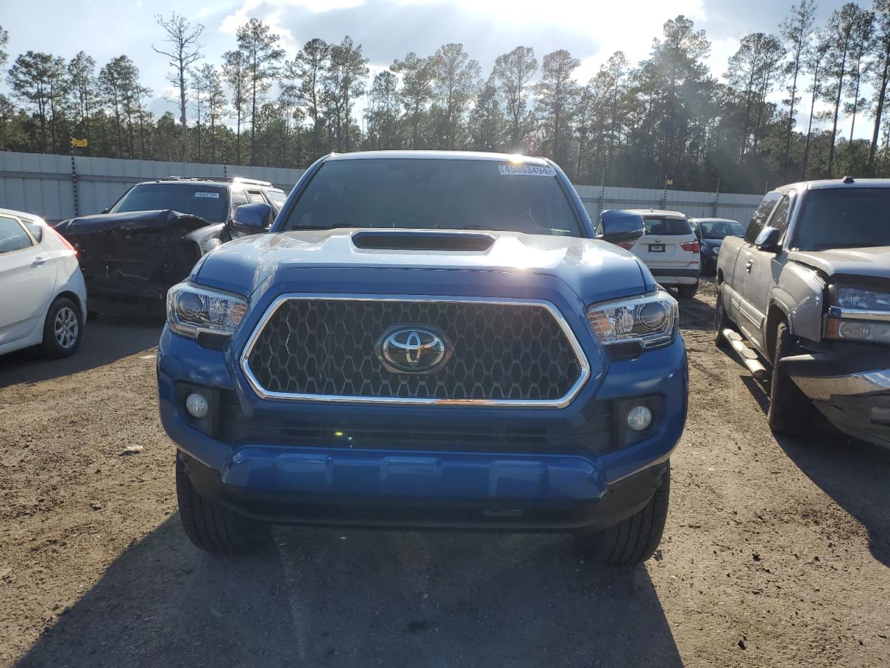 Photo 4 VIN: 5TFAZ5CN3JX062709 - TOYOTA TACOMA 