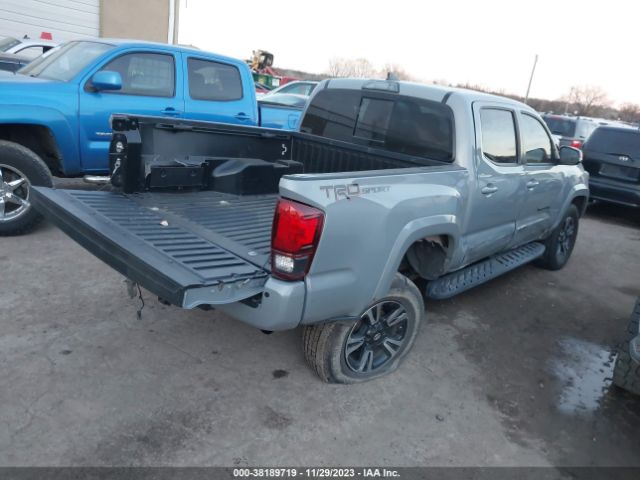 Photo 3 VIN: 5TFAZ5CN3JX066551 - TOYOTA TACOMA 