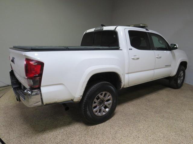 Photo 2 VIN: 5TFAZ5CN3JX068851 - TOYOTA TACOMA DOU 