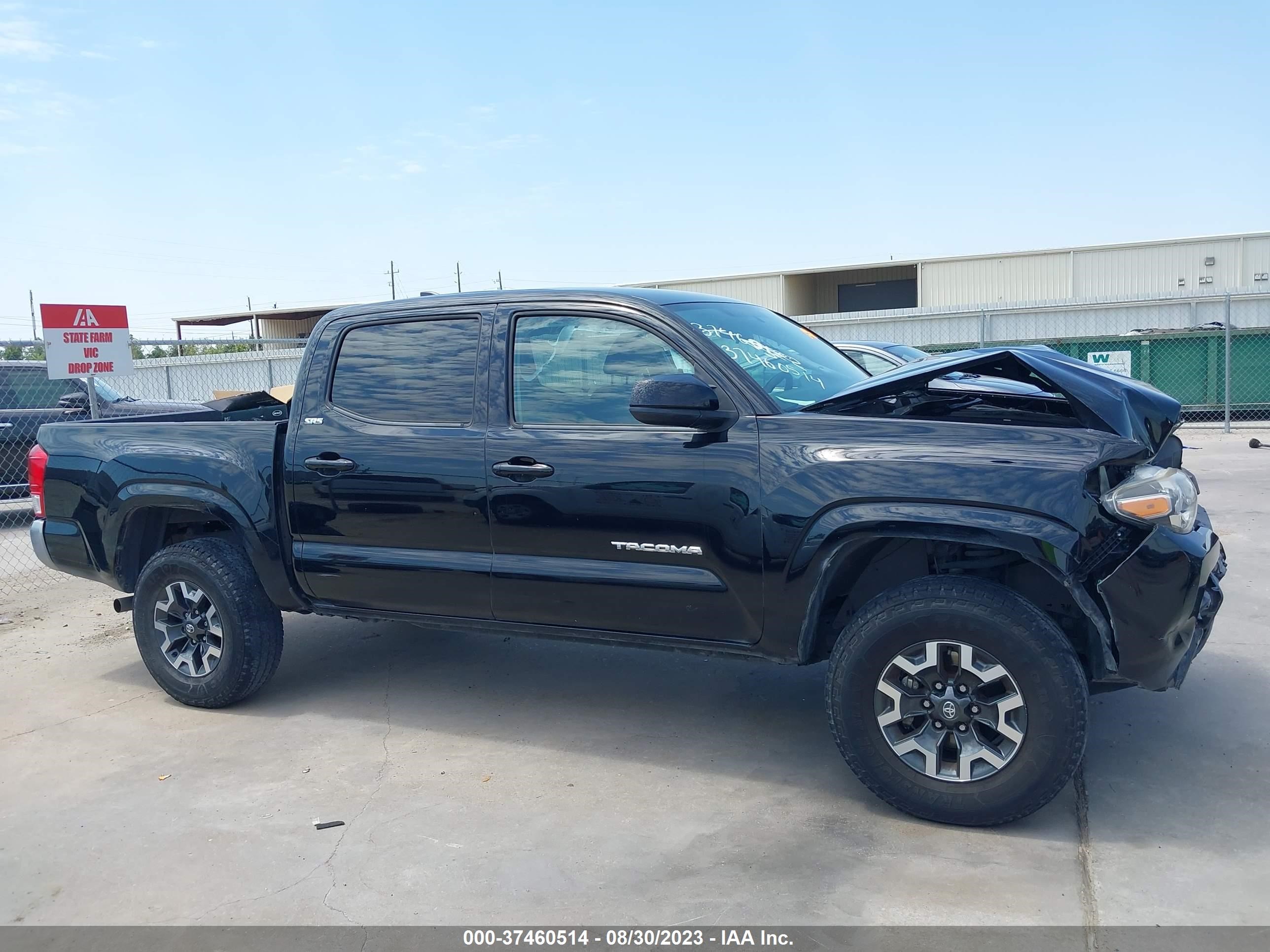 Photo 13 VIN: 5TFAZ5CN4GX006495 - TOYOTA TACOMA 