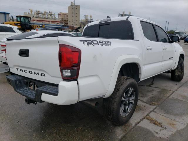 Photo 3 VIN: 5TFAZ5CN4JX056949 - TOYOTA TACOMA DOU 