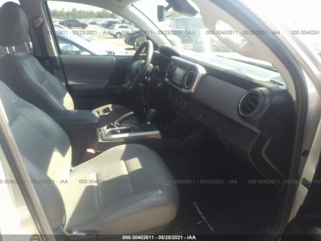 Photo 4 VIN: 5TFAZ5CN4JX057258 - TOYOTA TACOMA 