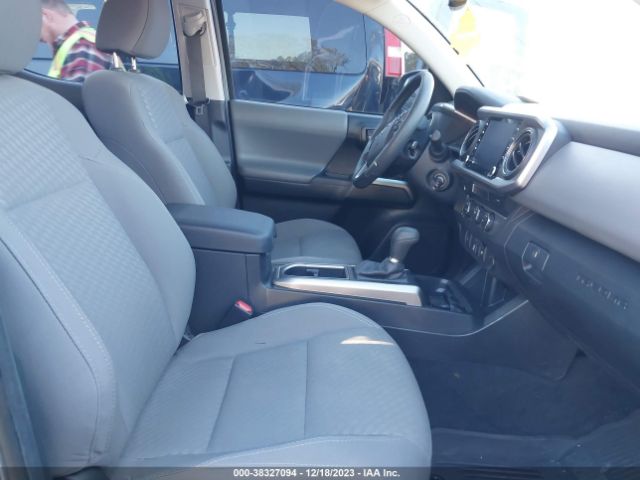 Photo 4 VIN: 5TFAZ5CN5MX109808 - TOYOTA TACOMA 