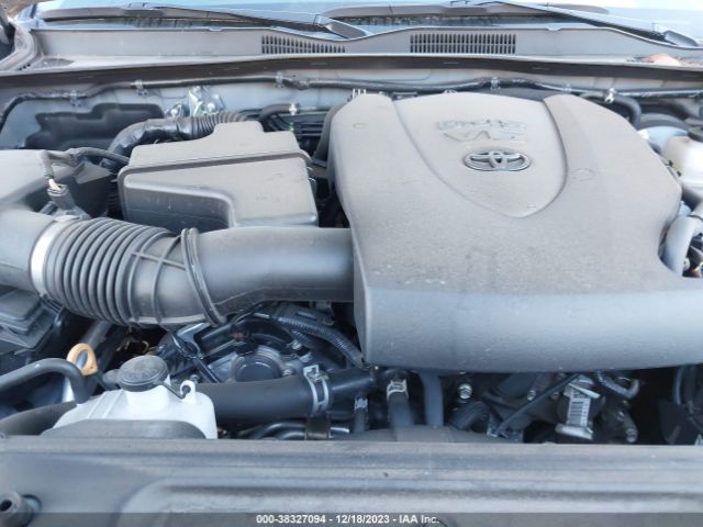 Photo 9 VIN: 5TFAZ5CN5MX109808 - TOYOTA TACOMA 