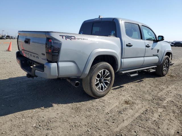 Photo 2 VIN: 5TFAZ5CN5MX118010 - TOYOTA TACOMA DOU 