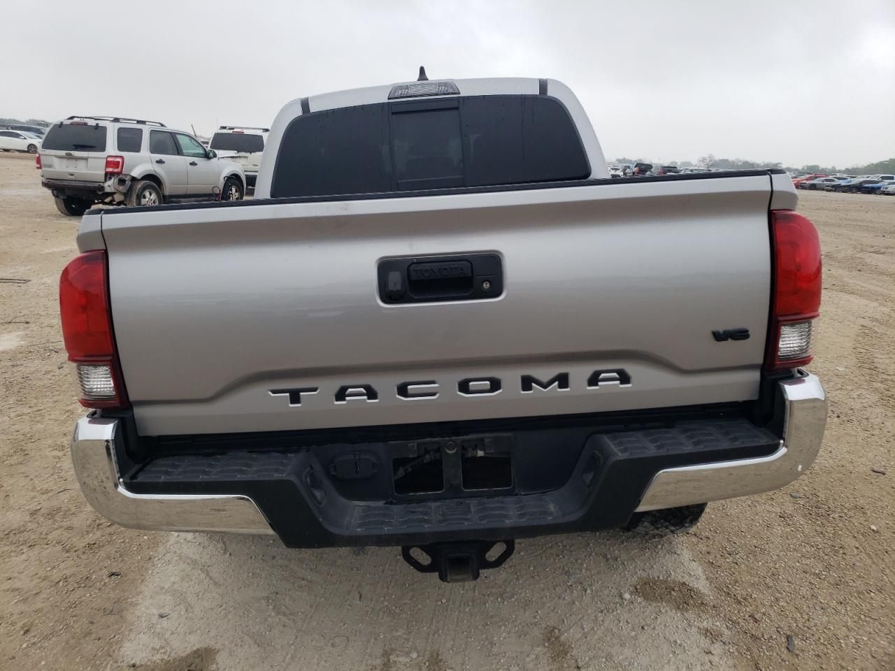 Photo 5 VIN: 5TFAZ5CN5MX118427 - TOYOTA TACOMA 