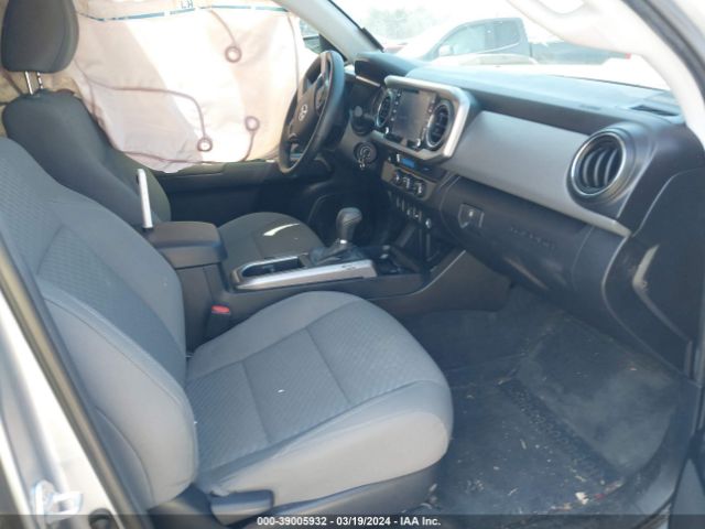 Photo 4 VIN: 5TFAZ5CN5MX118606 - TOYOTA TACOMA 